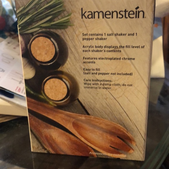 Salt & Pepper Set - Picture 3 of 3